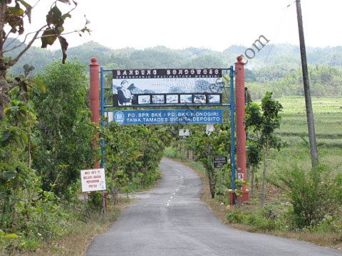 kars_jalan_ke_museum.jpg kars_jalan_ke_museum.jpg