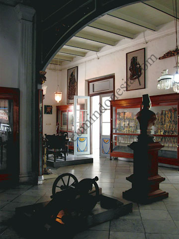 radya_ruang_wayang.jpg